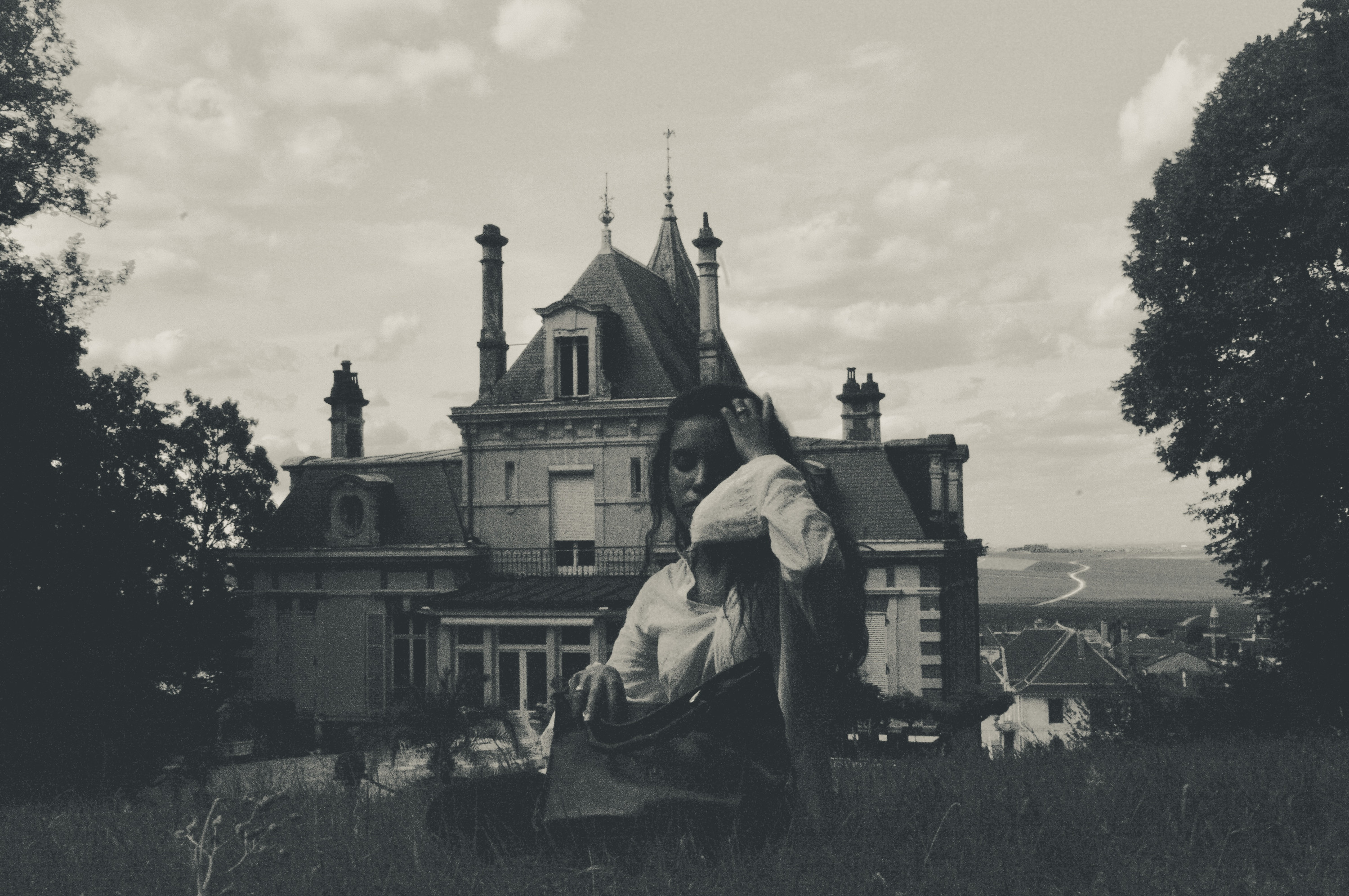 Camerone in front of the residence, Reims