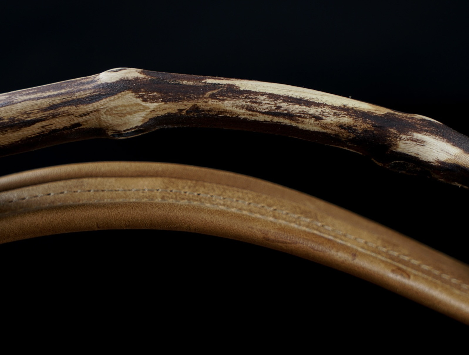 TANIN — vine-wood handle detail